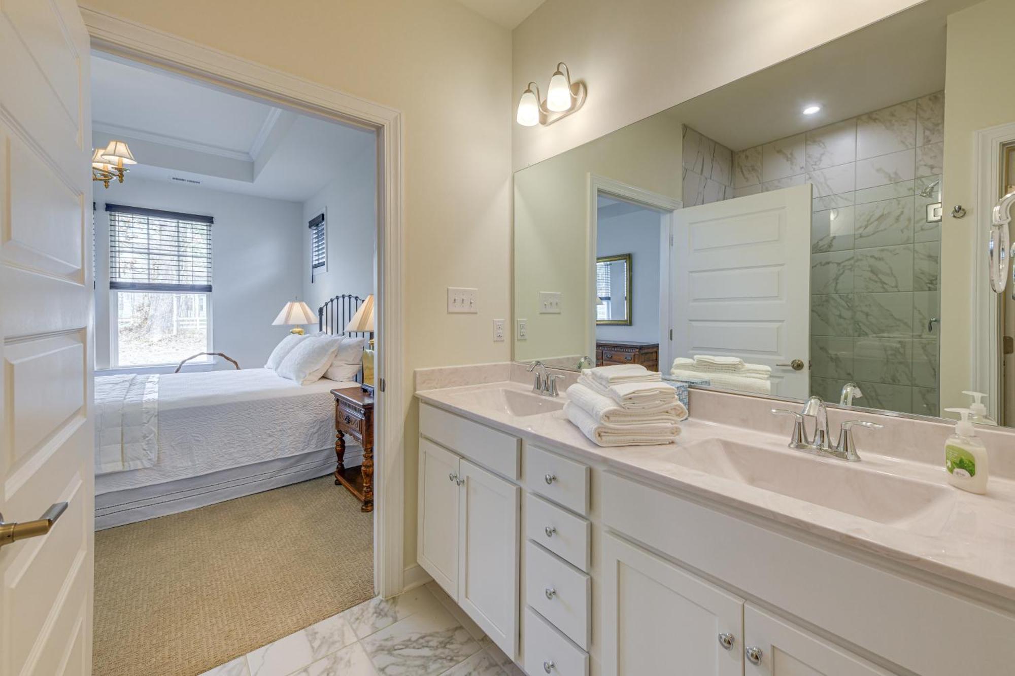 Holiday home Remote Work-friendly Meadowville Landing Getaway
